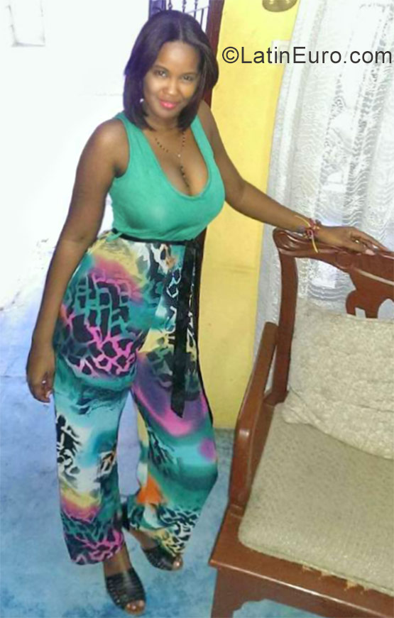 Date this delightful Dominican Republic girl Nairoby from San Cristobal DO28801