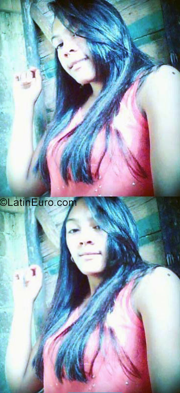 Date this georgeous Dominican Republic girl MARIA ALTAGRACI from Monsenor Nouel DO28951