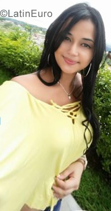 Date this gorgeous Colombia girl Isabel from Pereira CO21647