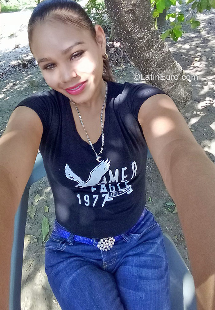 Date this young Dominican Republic girl Nelfily from Santiago DO29048