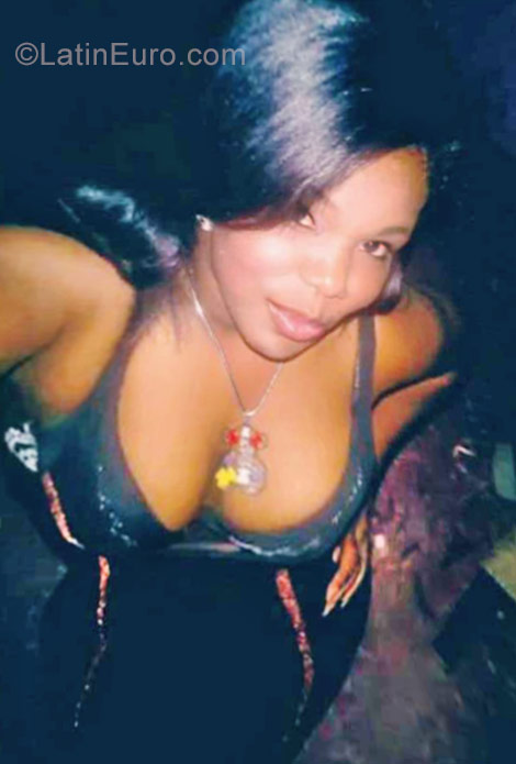 Date this good-looking Dominican Republic girl Candy from Santo Domingo DO29058