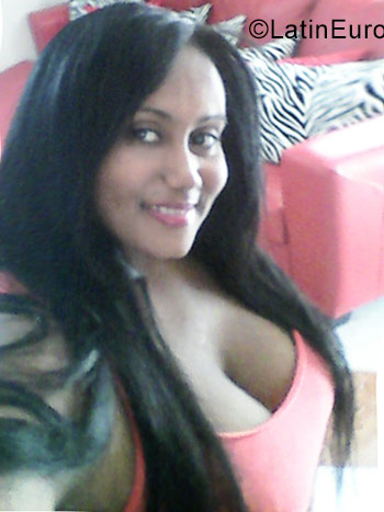 Date this beautiful Dominican Republic girl YENNY from Santo Domingo DO29275