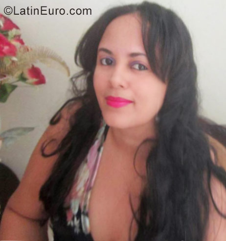 Date this happy Dominican Republic girl Patricia from Santiago DO29283