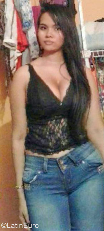 Date this athletic Colombia girl Andrea from Barranquilla CO21901