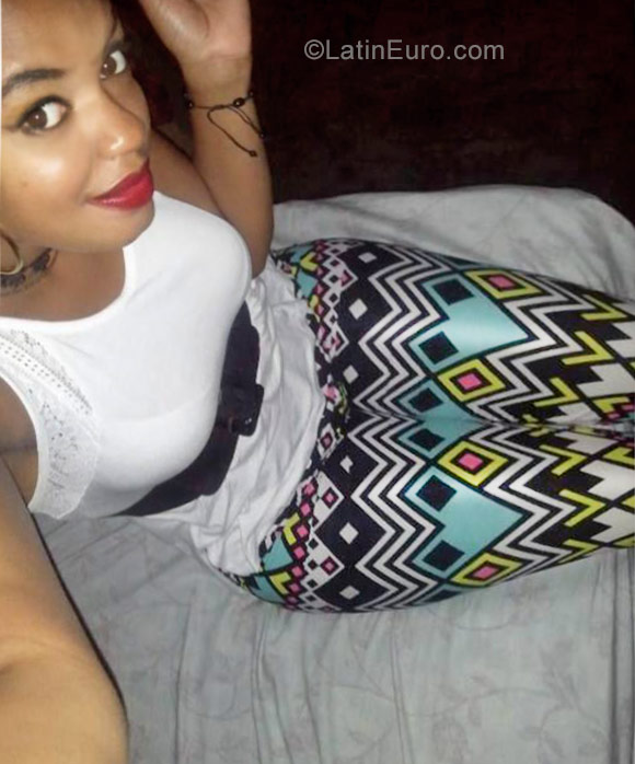 Date this fun Dominican Republic girl Nairoby from Santiago DO29487