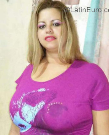Date this happy Costa Rica girl Marbeli from San Jose CR336
