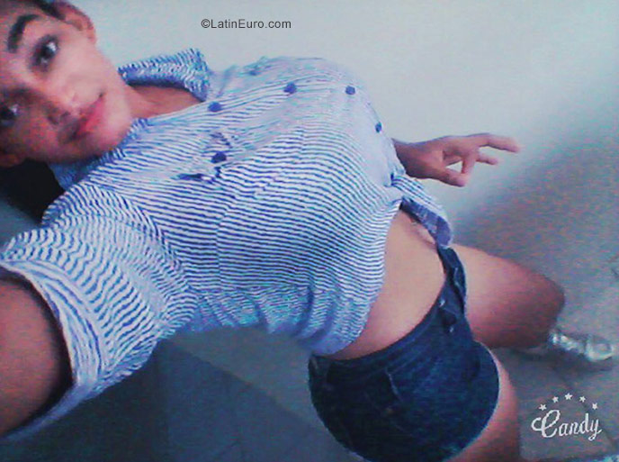 Date this sultry Dominican Republic girl Chris from Santo Domingo DO40919