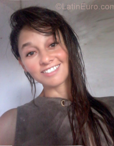 Date this charming Brazil girl Yara from Itupiranga BR10137