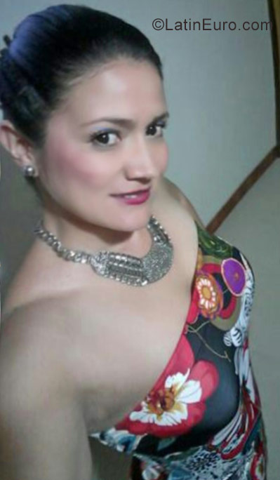 Date this hot Colombia girl Milena from Manizales CO21984