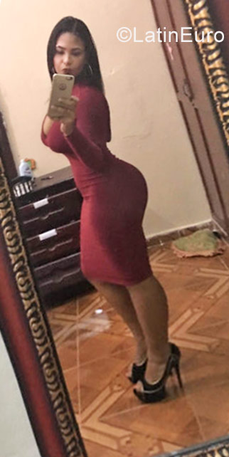 Date this fun Dominican Republic girl Yavely from Santo Domingo DO31047