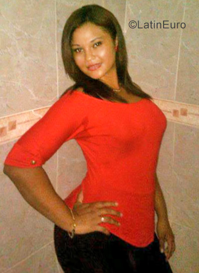 Date this stunning Dominican Republic girl Jomary from Higuey DO29602