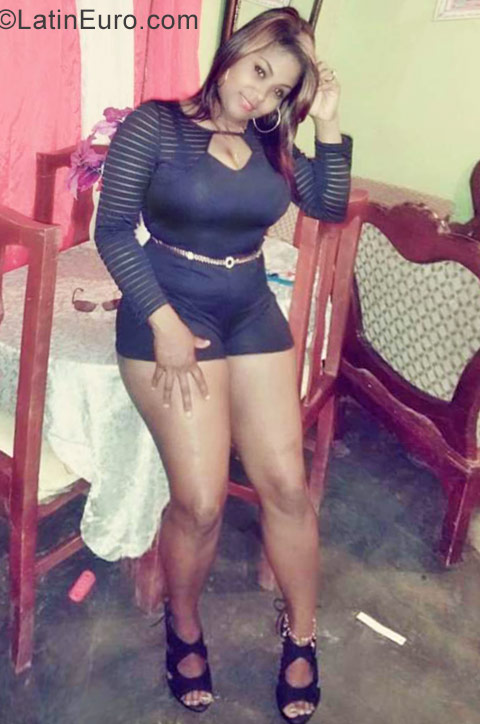 Date this cute Dominican Republic girl Andrea from Santiago DO29634