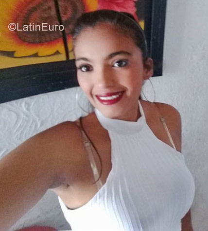 Date this stunning Colombia girl Lili from Barranquilla CO22092