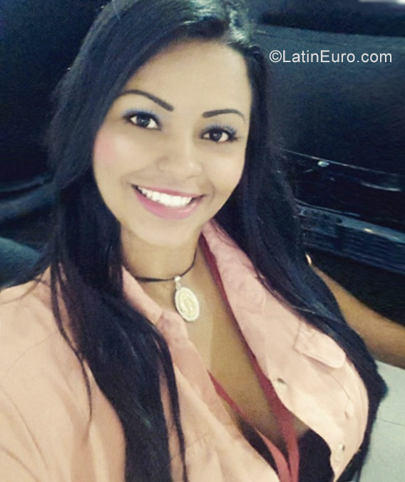Date this charming Venezuela girl Carolina from Aragua VE861