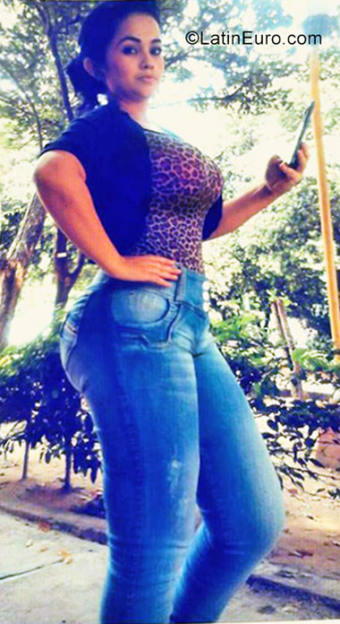 Date this funny Colombia girl Dani from Medellin CO22117