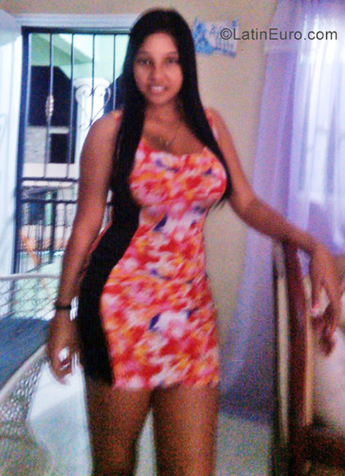 Date this young Dominican Republic girl Yamilex from Santo Domingo DO30072