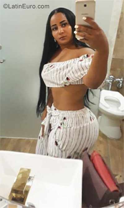 Date this stunning Dominican Republic girl Patricia12 from Santo Domingo DO30079