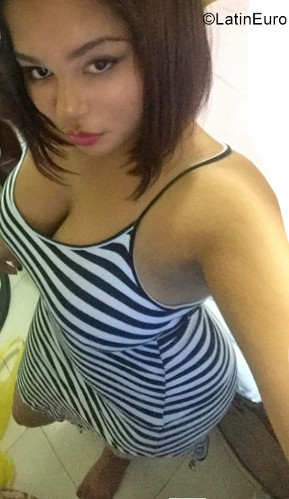 Date this lovely Dominican Republic girl Zuleica from Puerto Plata DO30098