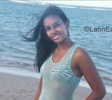 Date this attractive Dominican Republic girl Karen from Puerto Plata DO30110