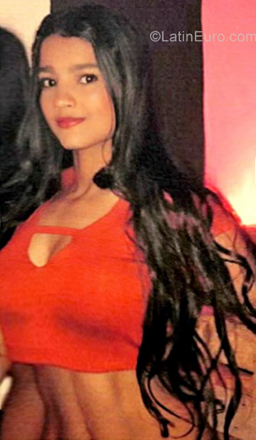 Date this georgeous Colombia girl Omaira from Barranquilla CO22210