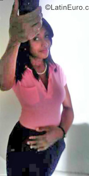 Date this sultry Dominican Republic girl Eva from Santo Domingo DO30283