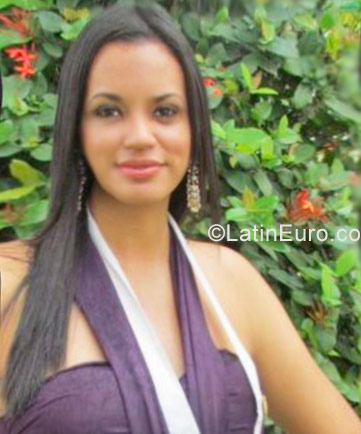 Date this pretty Venezuela girl Milagros from El Tigre VE930
