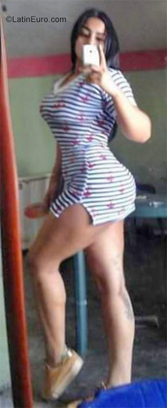 Date this tall Venezuela girl Alexa from Barquisimeto VE931