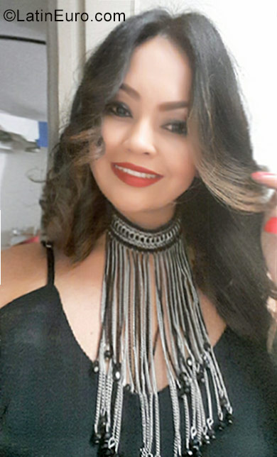 Date this cute Colombia girl Ru from Medellín CO22366