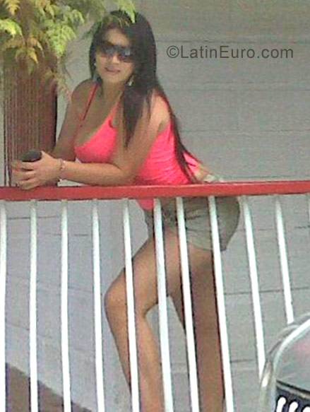 Date this sultry Colombia girl Samanta from Medellin CO22393