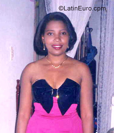 Date this attractive Dominican Republic girl Marisela from Santiago DO30391