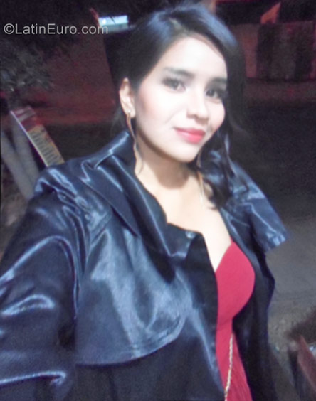 Date this athletic Peru girl Mayte from Lima PE1136