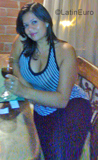 Date this attractive Colombia girl Martha from Bogota CO22635