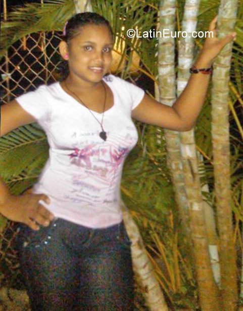 Date this good-looking Venezuela girl Numar from Ciudad Guayana VE1068