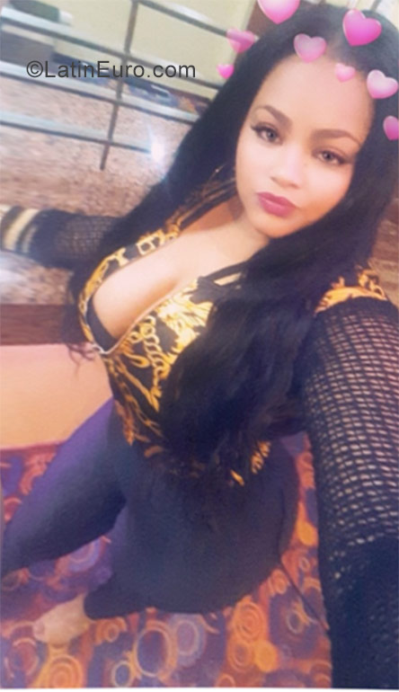 Date this tall Dominican Republic girl Andrea from Santo Domingo DO30798