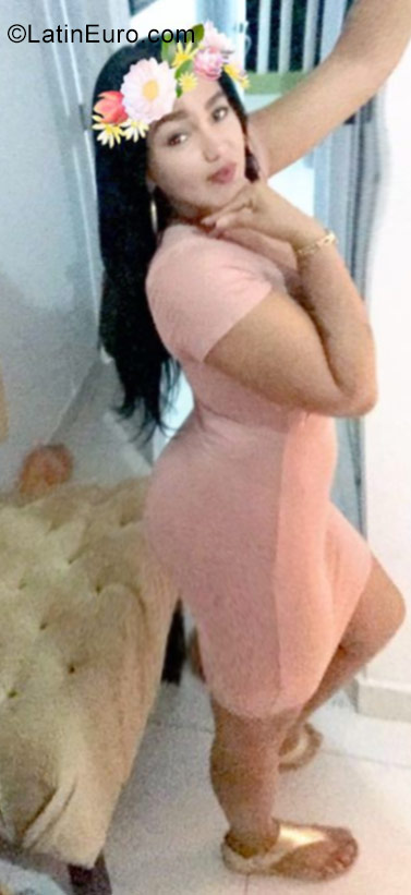 Date this beautiful Dominican Republic girl Starlina from Santiago DO30851