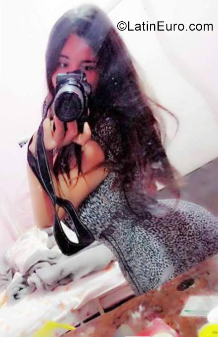 Date this sultry Colombia girl Brenda from Bogota CO22906