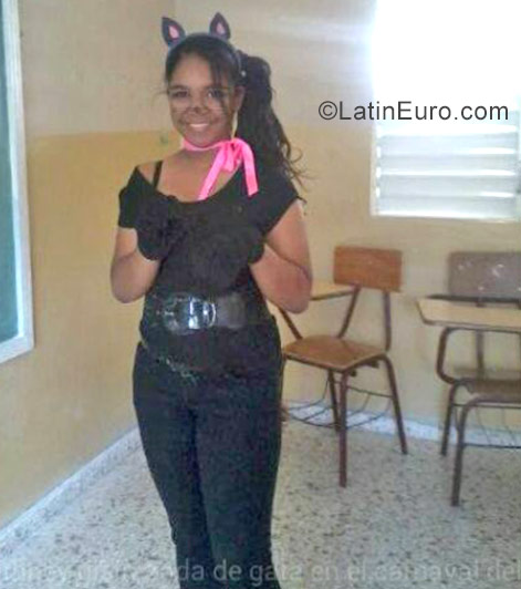 Date this gorgeous Dominican Republic girl Britney from Santo Domingo DO30932