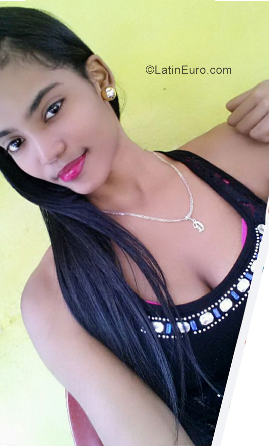 Date this cute Dominican Republic girl Miosoty from Santo Domingo DO30994
