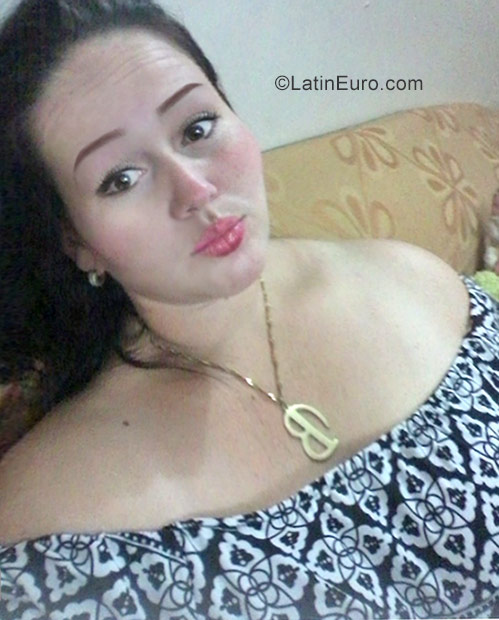 Date this sultry Venezuela girl Brisa from Caracas VE1218