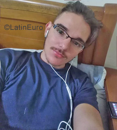 Date this attractive Colombia man Jhon from Armenia CO23049