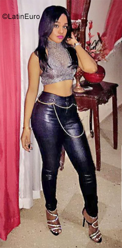 Date this fun Dominican Republic girl Ashanty from Bonao DO31205