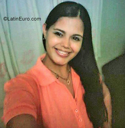 Date this lovely Venezuela girl CCASTEL from Maracaibo VE1274