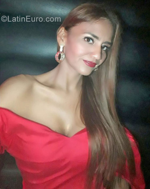Date this good-looking Colombia girl BERENICE from Sincelejo CO30825