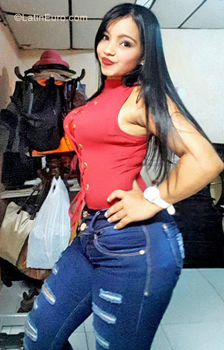 Date this nice looking Colombia girl Stef from Barranquilla CO23336
