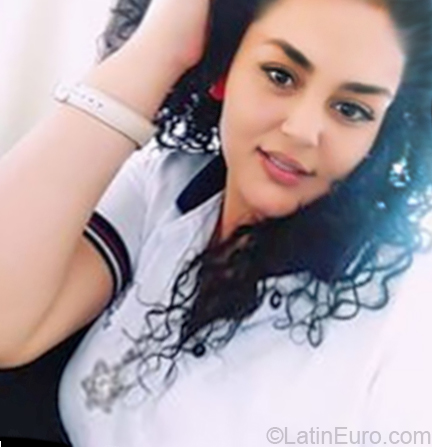 Date this happy Costa Rica girl Fanny from San Jose CR356