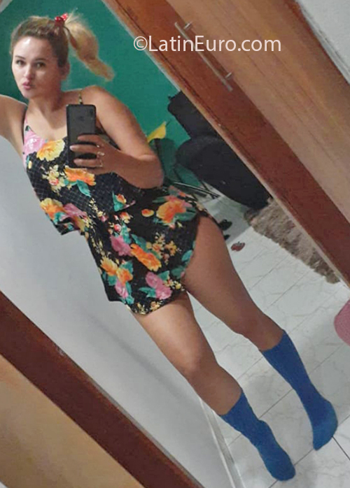Date this hot Brazil girl Gracineia from Ipatinga BR11092
