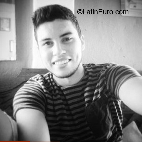 Date this hot Colombia man Carlos from Bogota CO27991