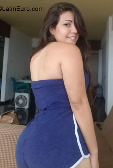 Date this sensual Venezuela girl Anabelys from Caracas VE4031