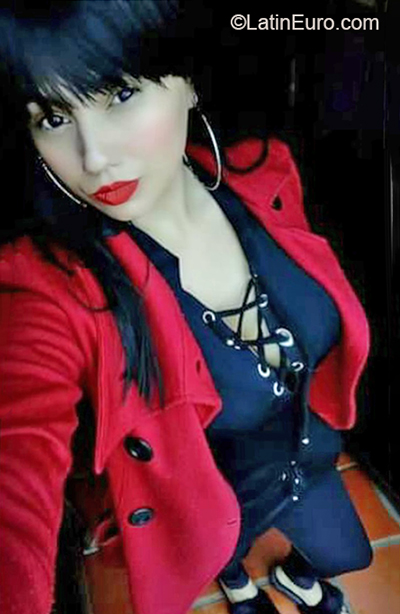 Date this lovely Venezuela girl Lorena Mndez from Caracas VE3892