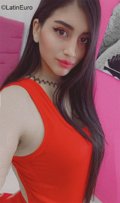 Date this sultry Colombia girl Alis from Cali CO32033